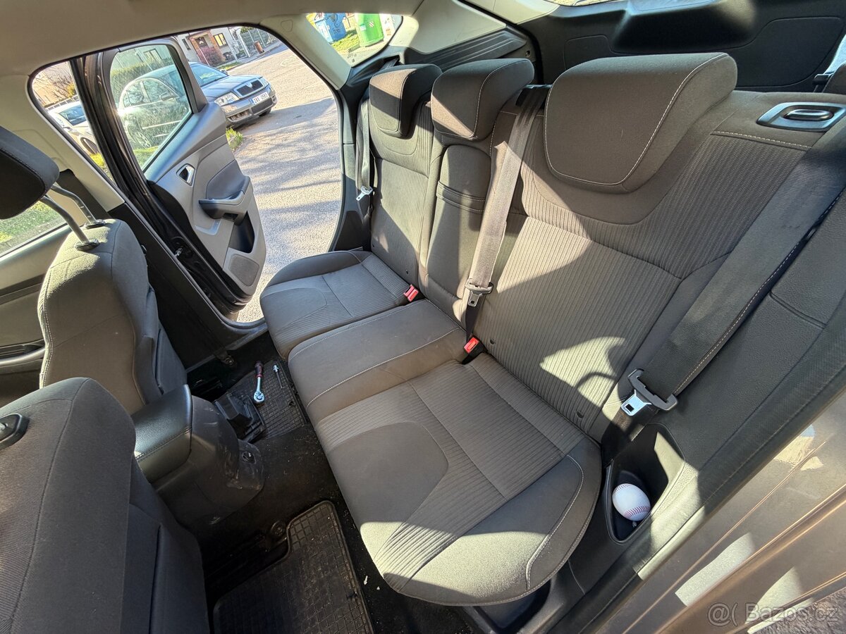 Sedačky, interiér FordFocus Mk3 - 4