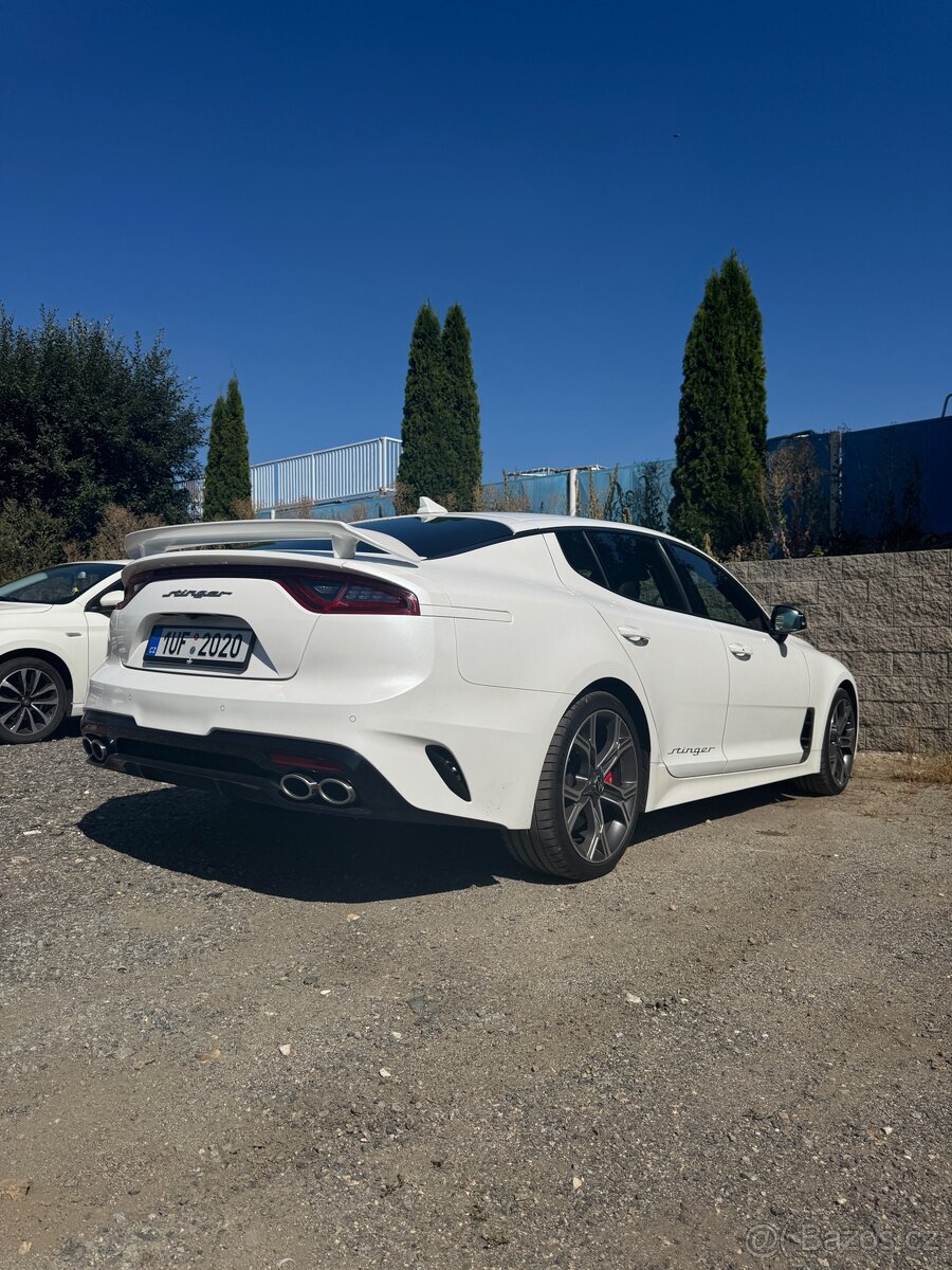 Kia Stinger GT 3.3 V6 2020 , Servis jen Kia - 4
