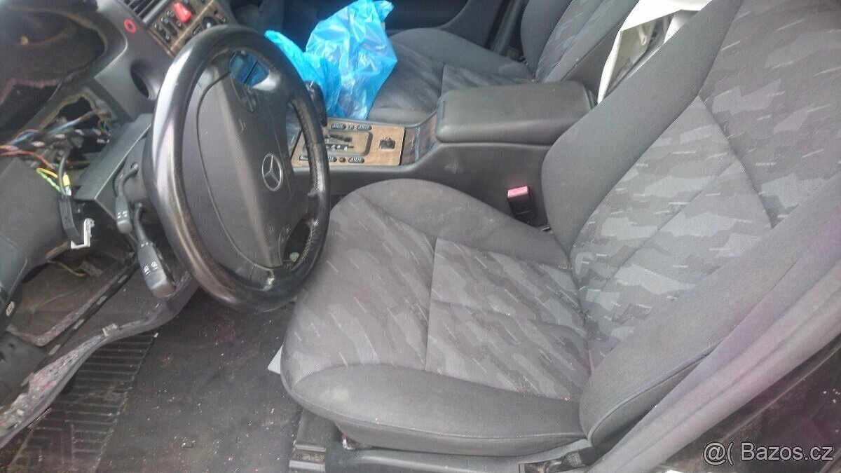 Mercedes benz E combi. w210 rok 2002 - 4