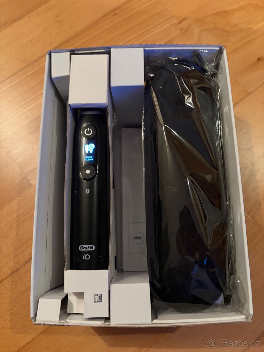 Elektrický kartáček Oral-B - 4