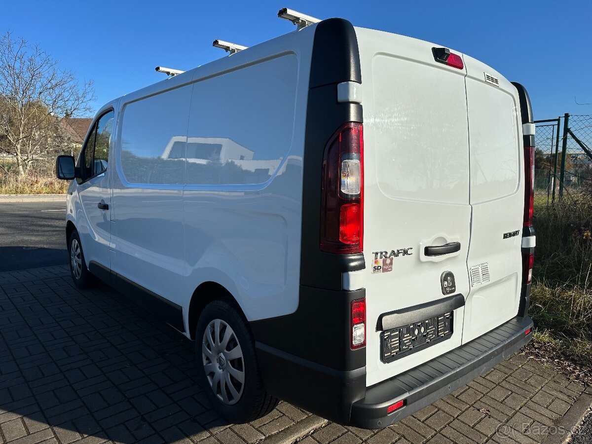 Trafic 2,0 dCi Grand Confort 88kW parkovací kamera - 4