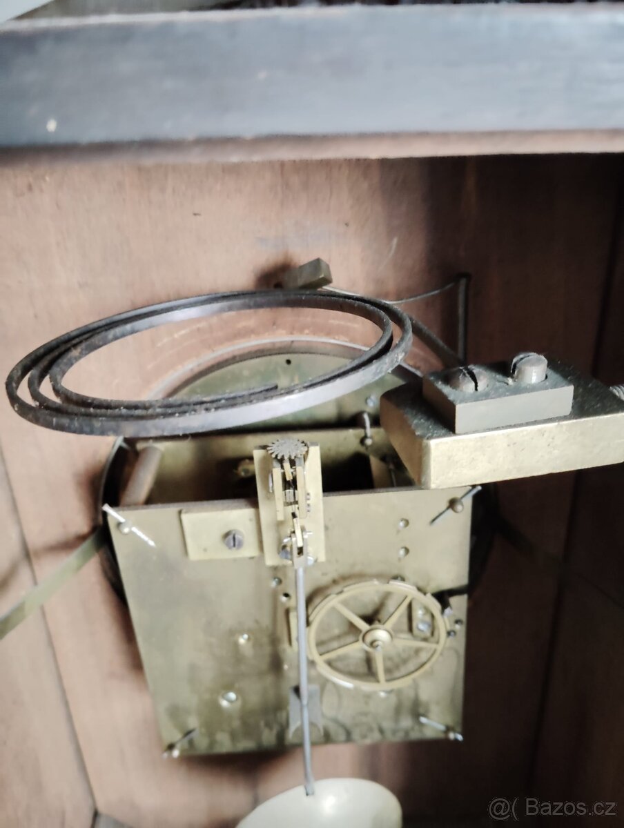 Konzolové dřevěné hodiny.funkční. - 4