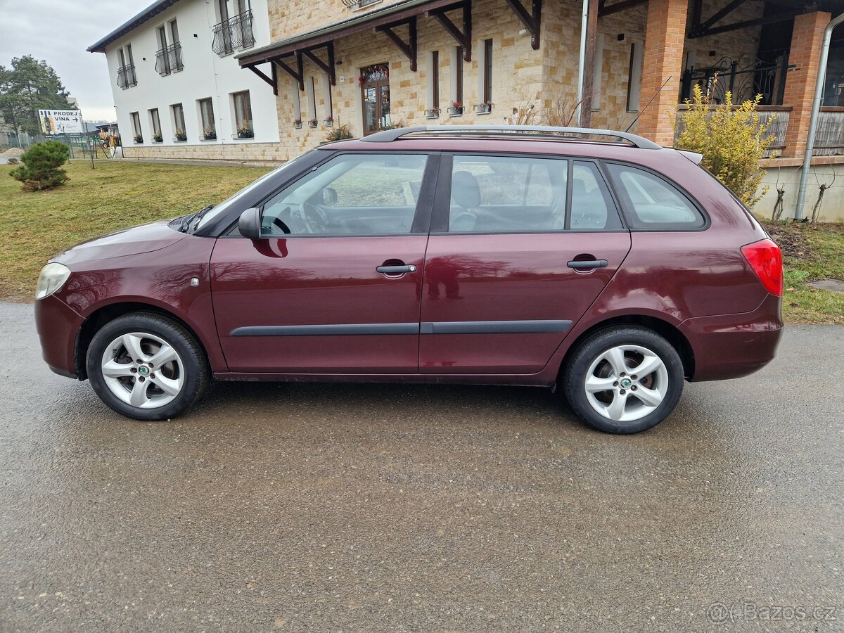 Škoda Fabia 2 combi 1,4 16 V 63 KW - 4