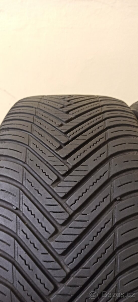 Hankook Kinergy 4S2 235/45 R18 98Y 4 - 5 mm - 4