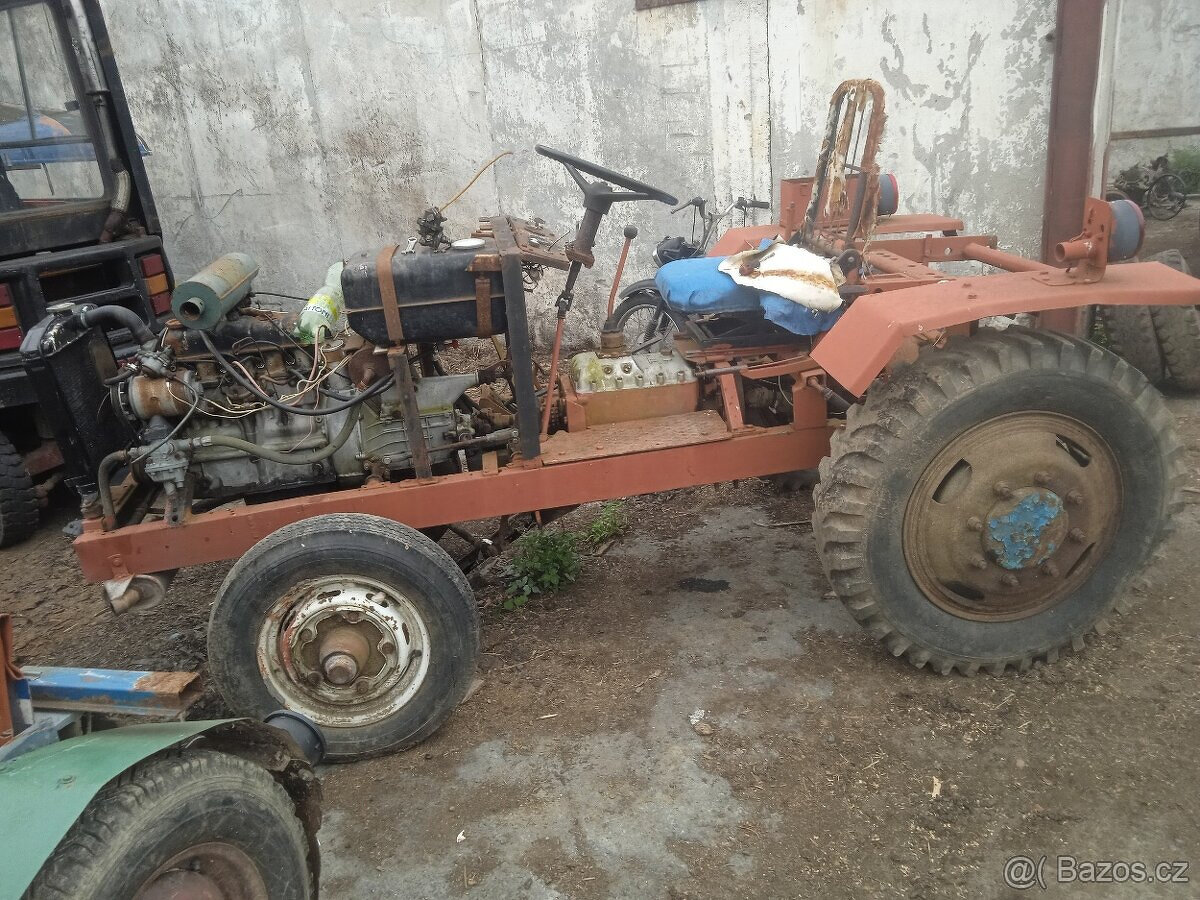 KOUPÍM TRAKTUREK , I VRAK - 4