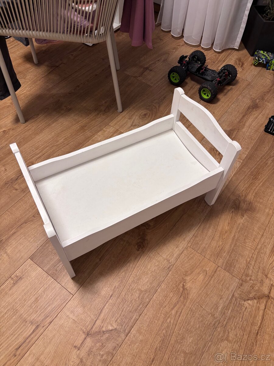 Dřevěná dětská postýlka pro panenky - 4