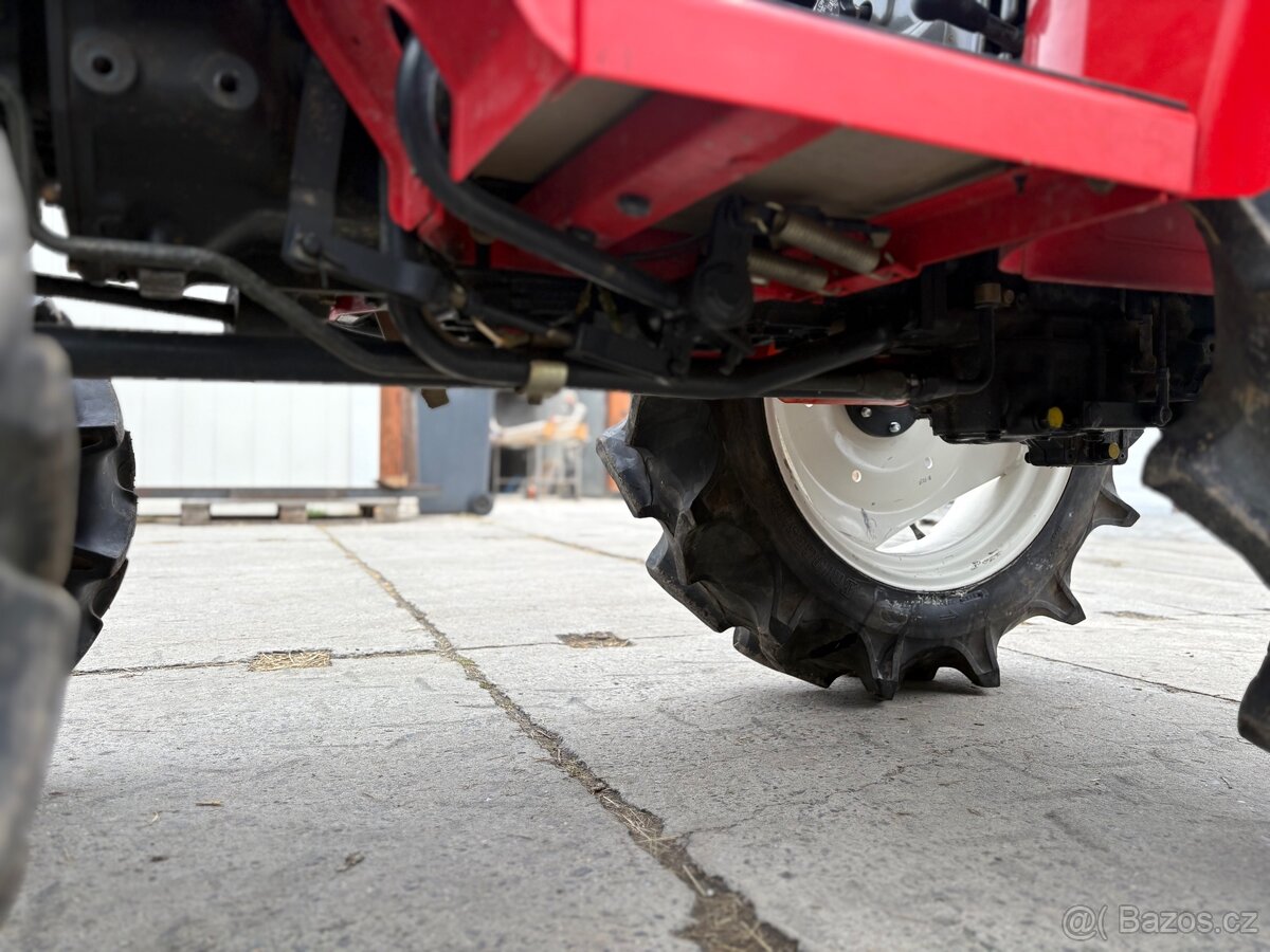 malotraktor Yanmar - 4