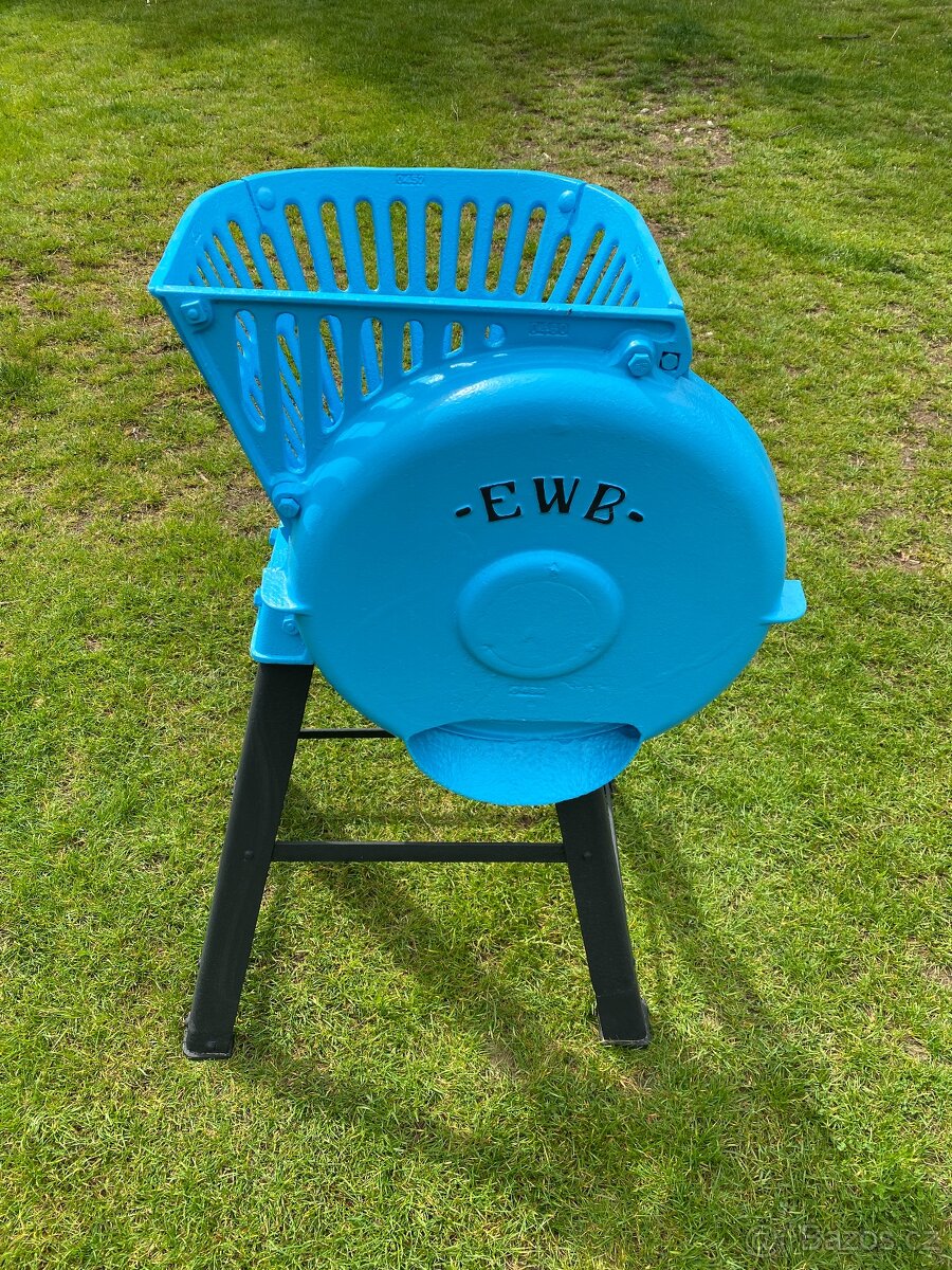 struhadlo starý mlýnek litina zahradní dekorace šrotovník - 4