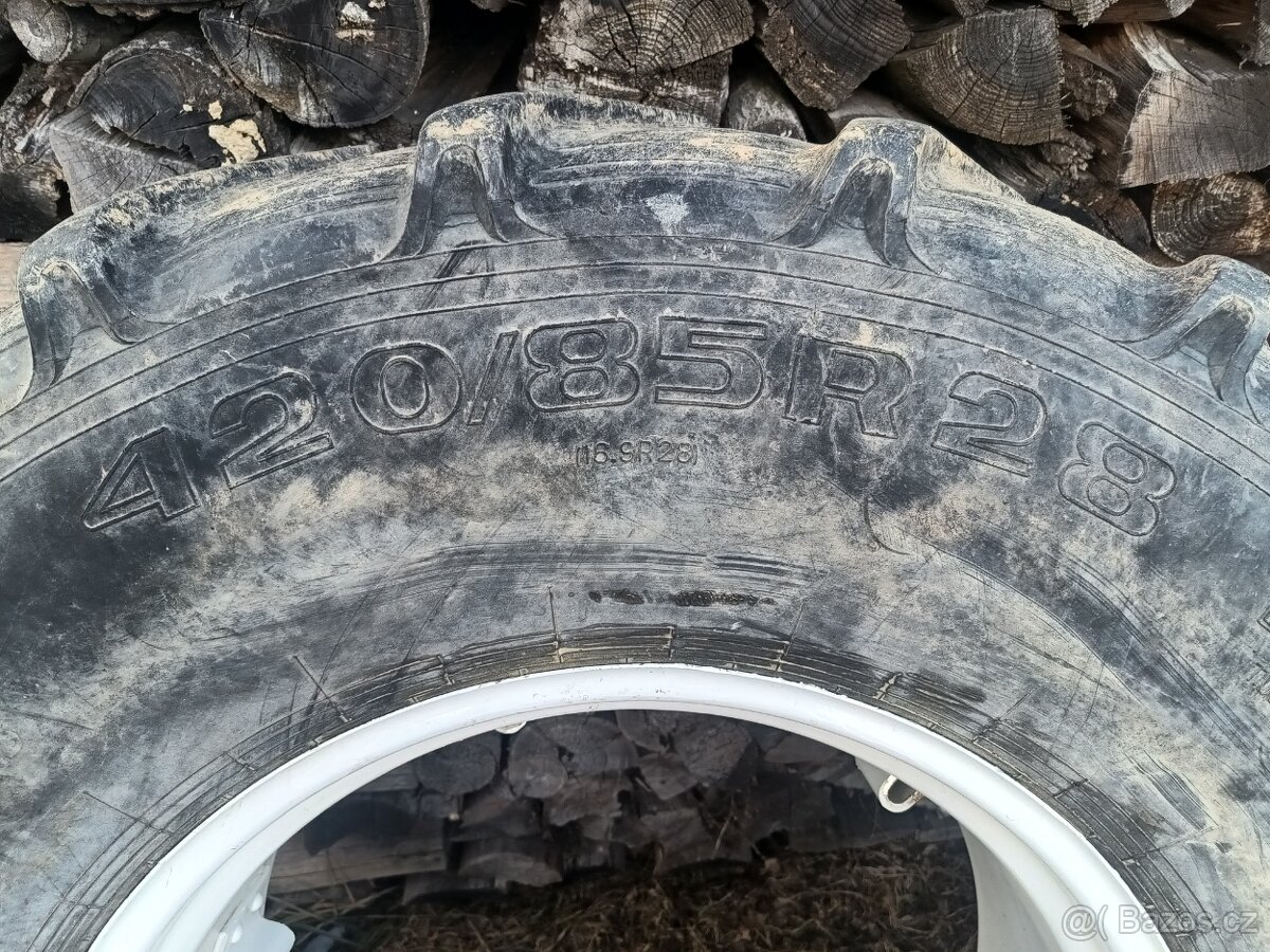 Pneu 16,9 -28 Zetor - 4