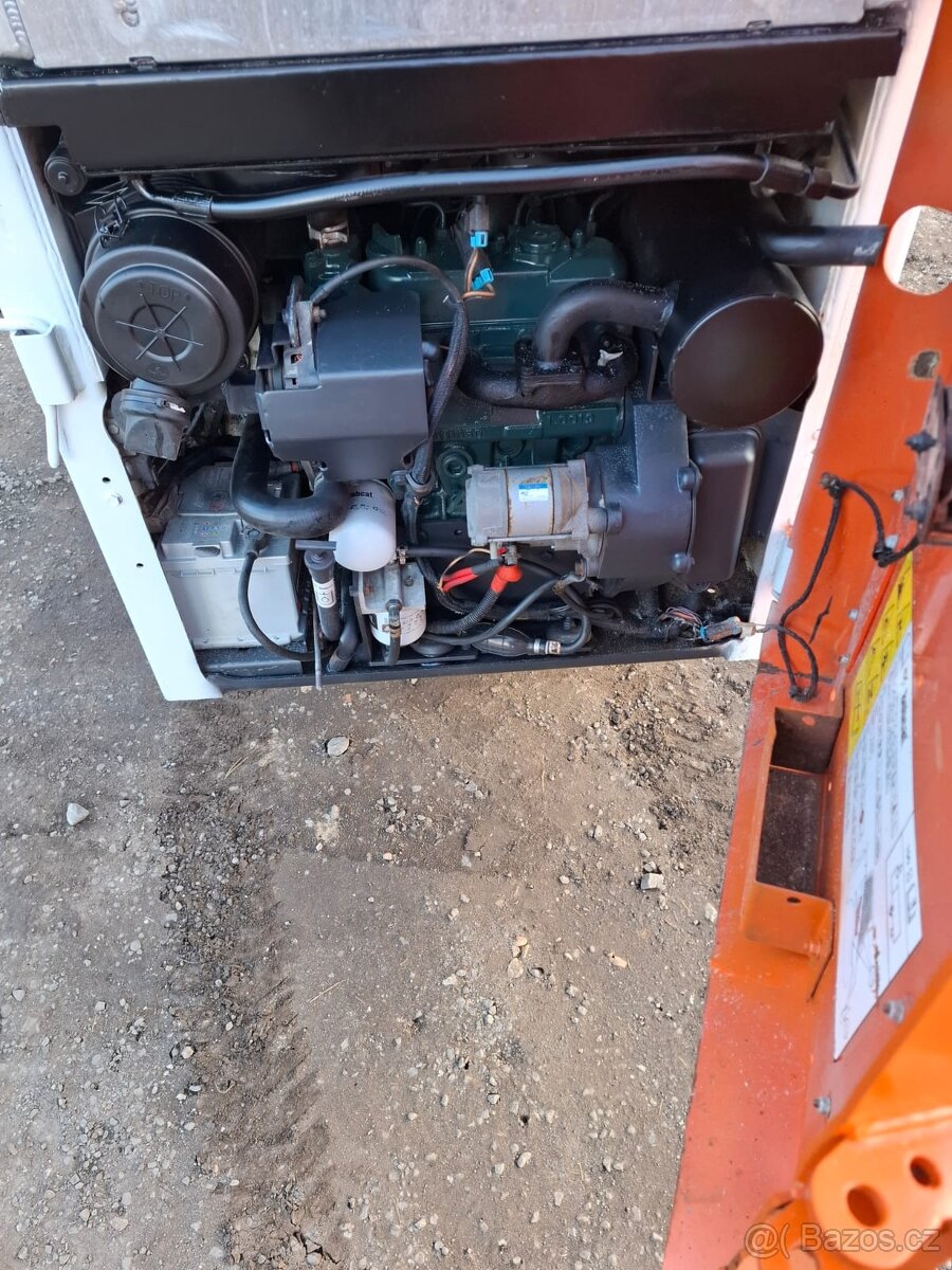 Smykový nakladač BOBCAT S70 2020R - 4