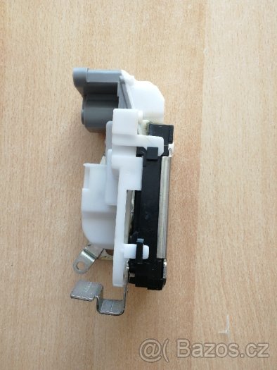 vnitřní zámek dveří - 4