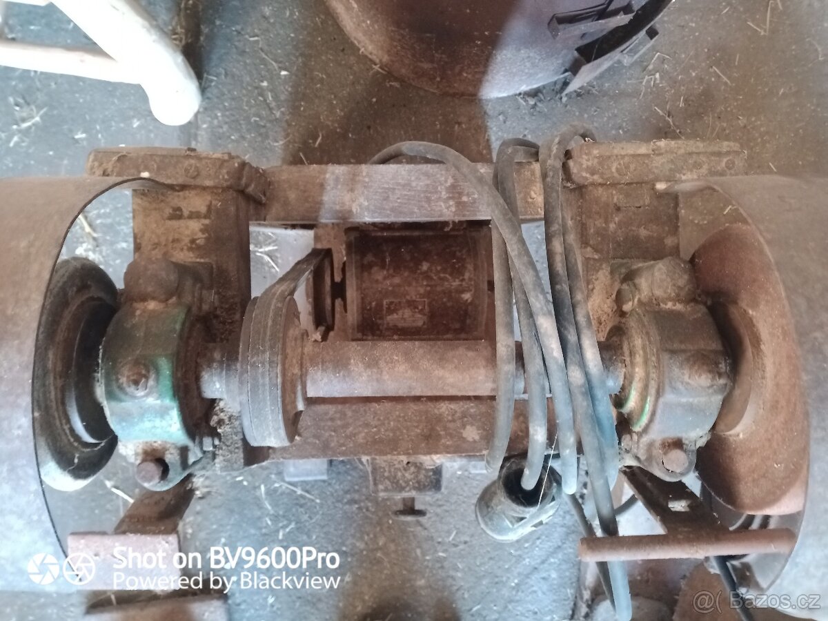 Dvoukotoučová bruska na kov - 4