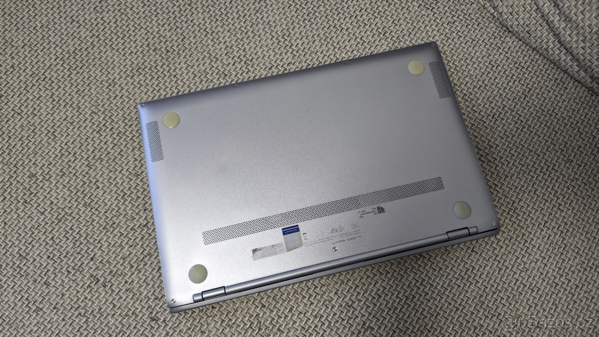 Asus Zenbook UM431D /Ryzen 5, 8GB RAM, 128GB SSD/ - 4