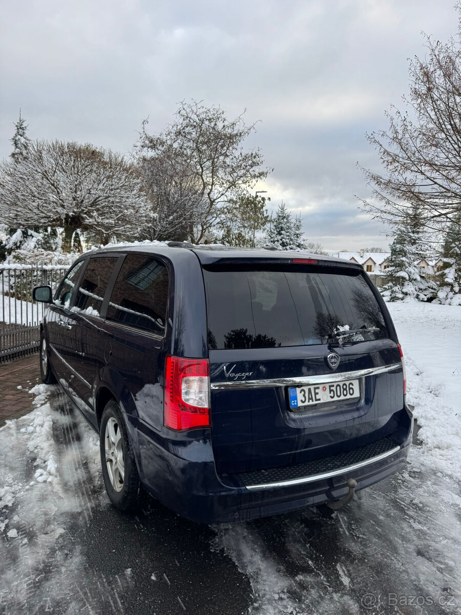 Lancia Voyager 2.8 CRD, automat, 7 míst - 4