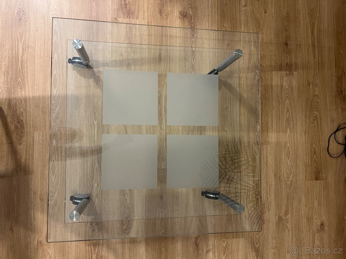 Skleněný konferenční stůl - 4