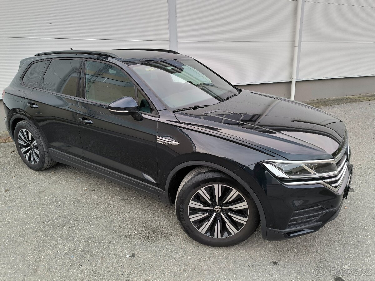 VW Touareg 3.0 TDi 4M VZDUCH, KŮŽE, TZ , 12/2020 DPH - 4
