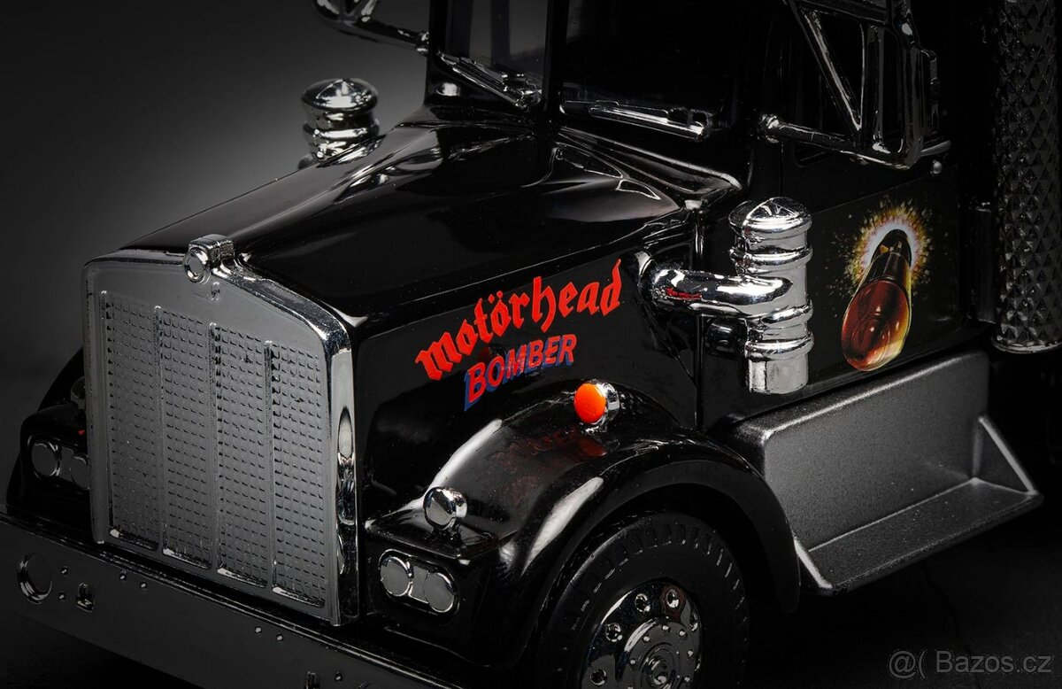 Corgi CC55703 Heavy Metal Trucks - Motorhead 'Bomber' - 4