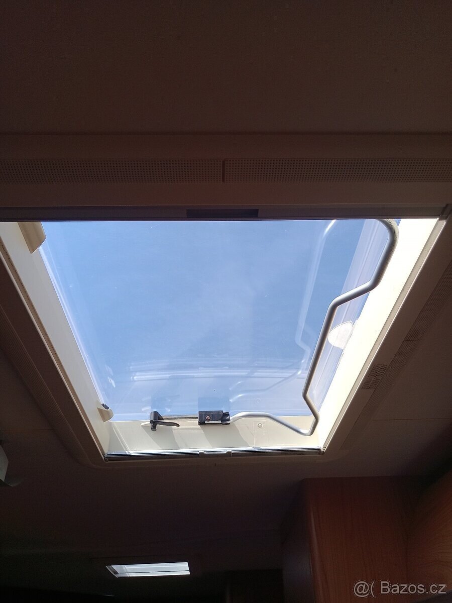 Prodám Karavan Burstner pro 9 osob - 4