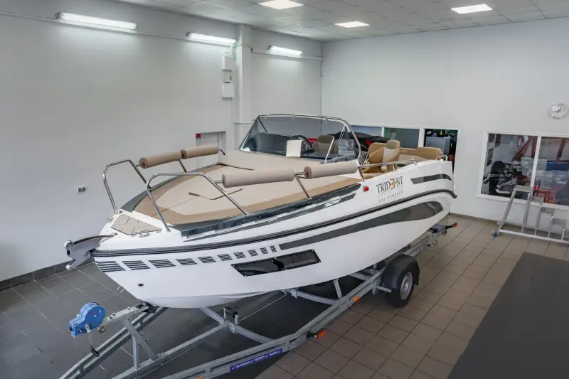 Trident 640 SUNDECK - 4