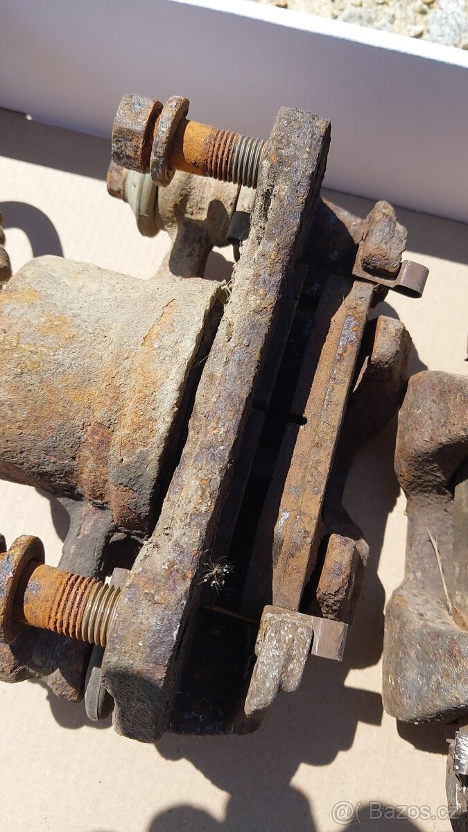 Suzuki Samurai – Brzdiče přední AISIN - 4