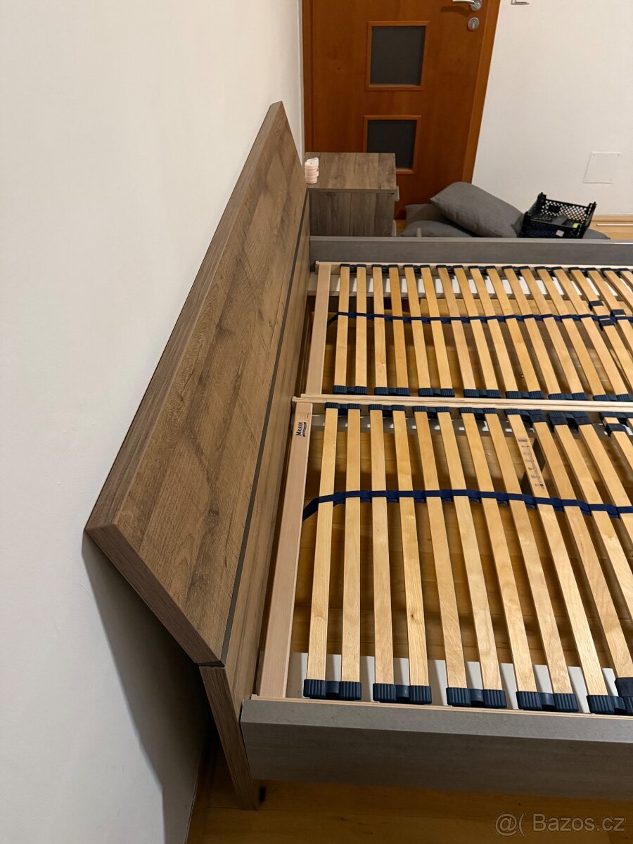 Manželská postel 180x200 včetně roštů - 4