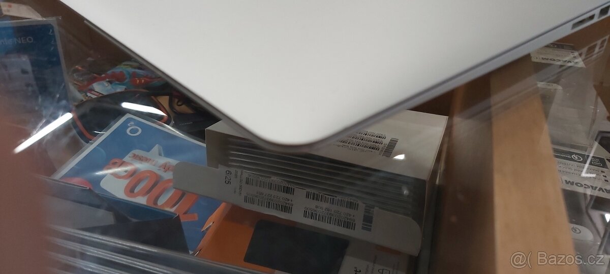 Apple MacBook Air 2017 - 4