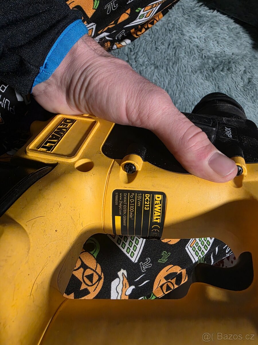 DEWALT DC213 - 4