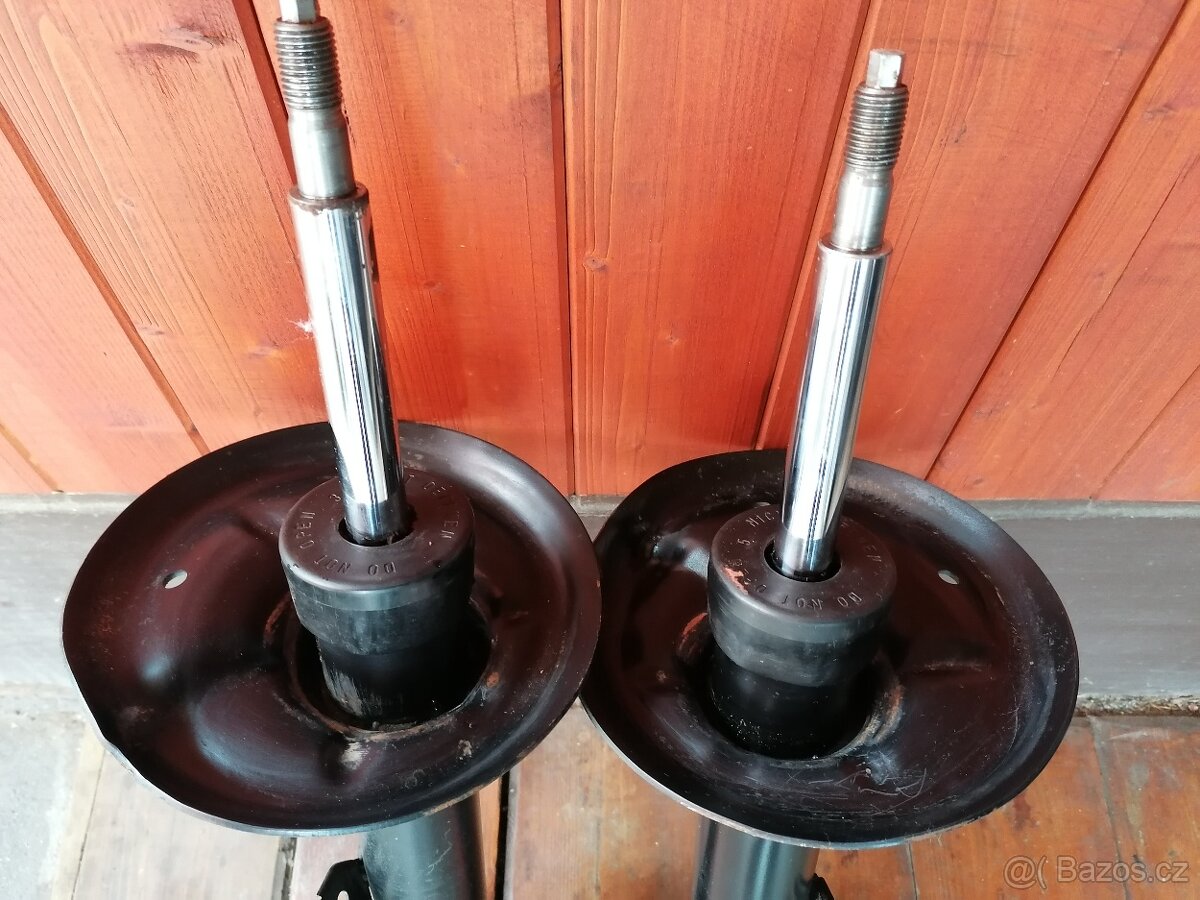 BMW Z3 / E36 přední tlumiče KYB - 4