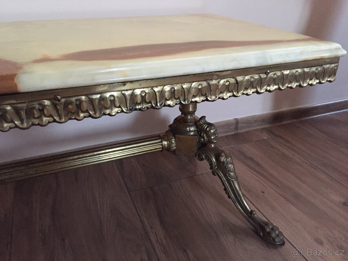 Konferenční stolek - 4