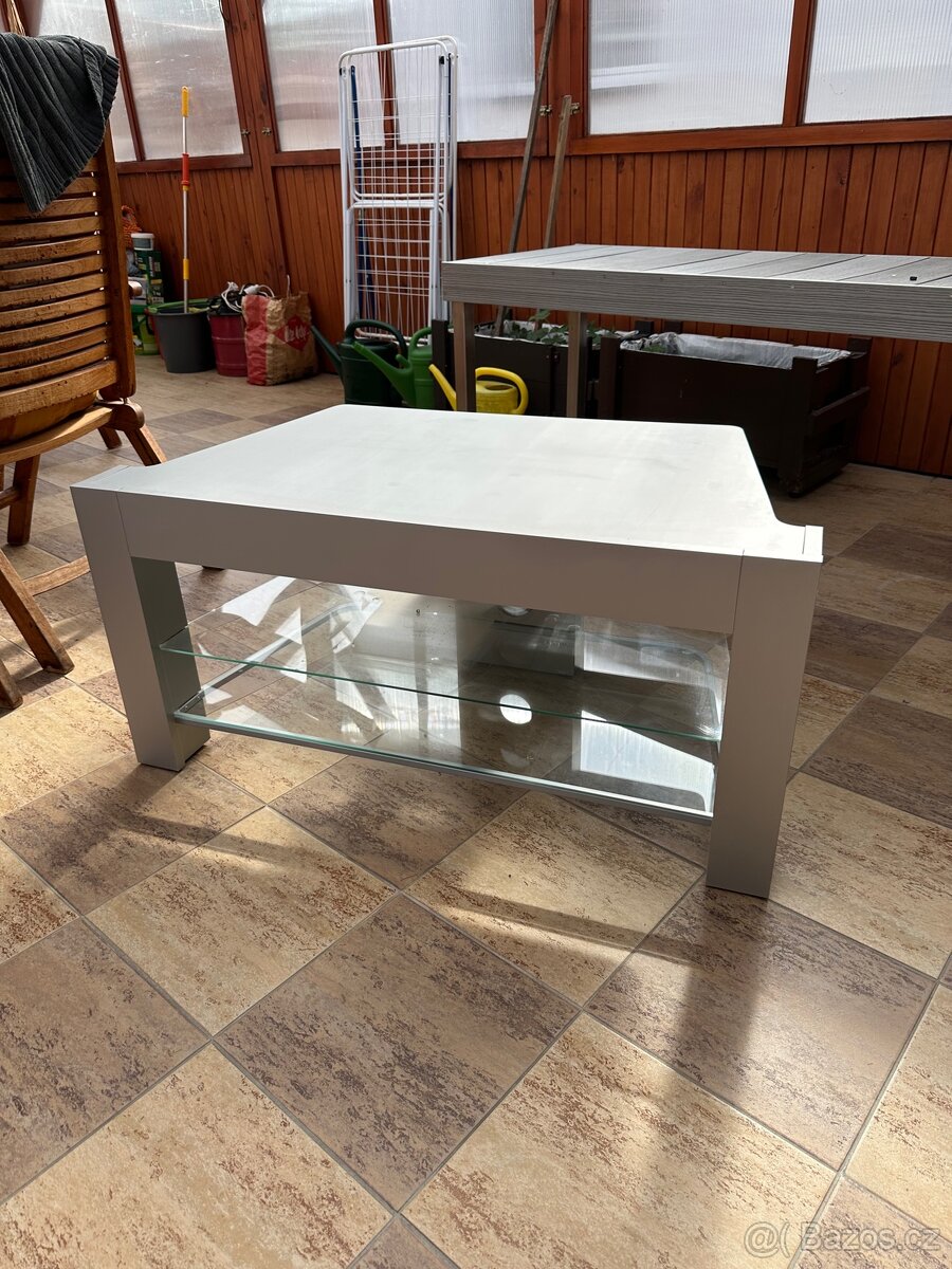 Stolek pod televizi - 4