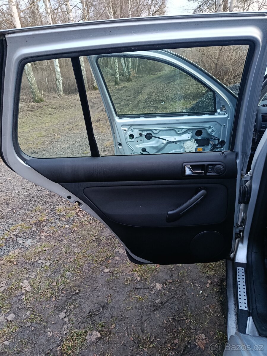 dveře Volkswagen Golf 4 díly - 4