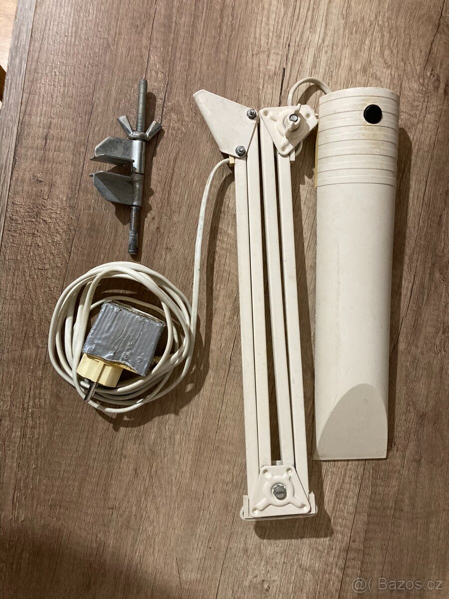 Polohovací lampička ke stolu - 4