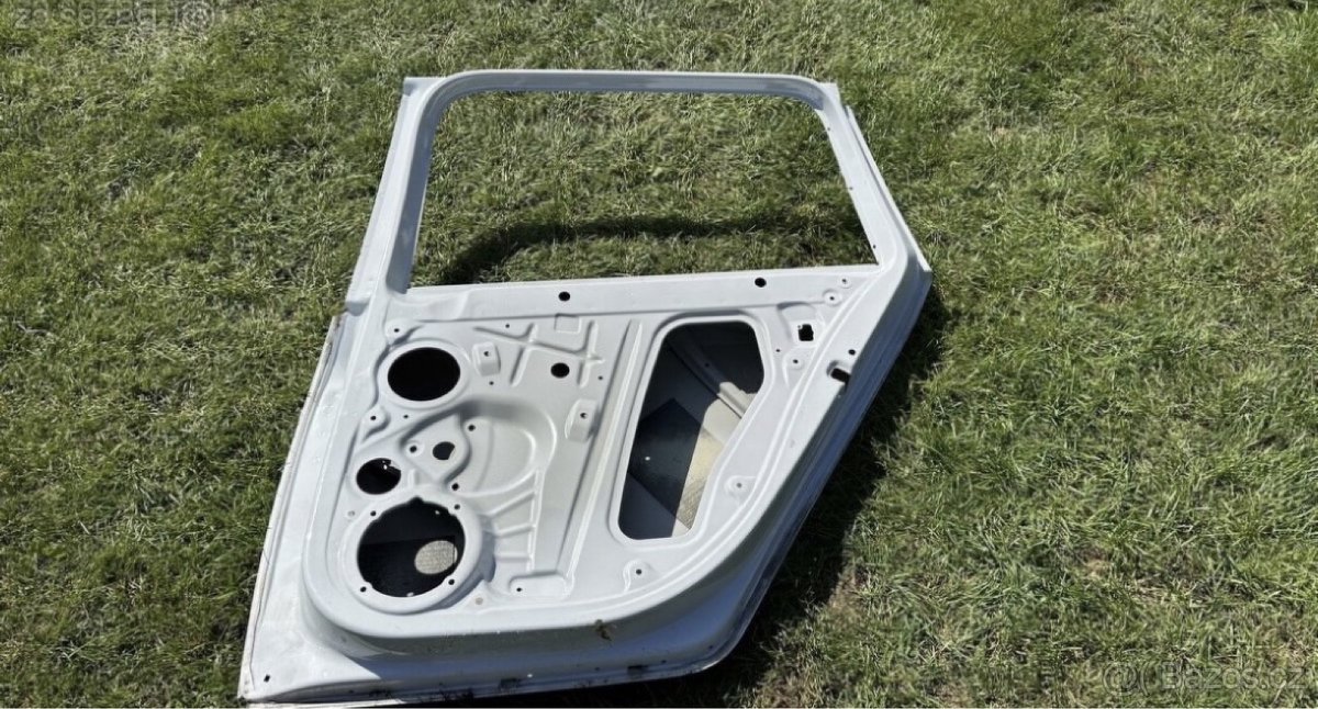 Pravé zadní dveře škoda octavia 3 - 4