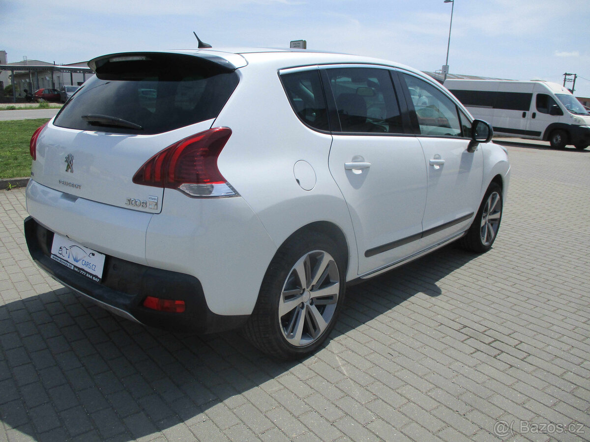 PEUGEOT 3008 Hybrid 4x4 Allure Pano Navi LED 2015 - 4
