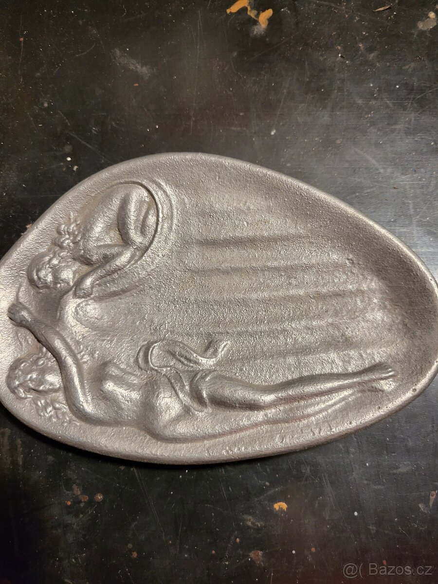 Retro odlitek a retro popelník - 4