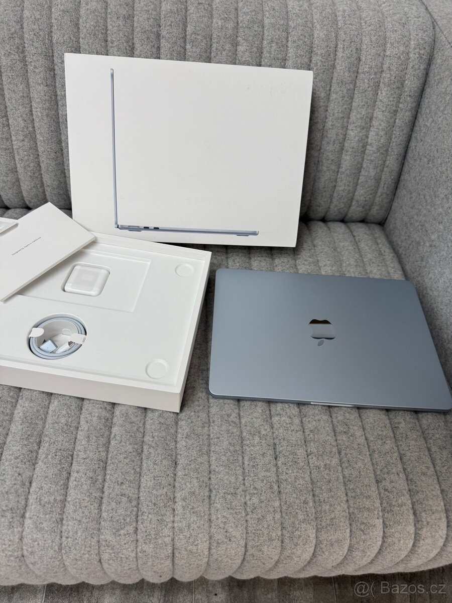 MacBook Air M4 16/512 Sky Blue Zánovní - 4