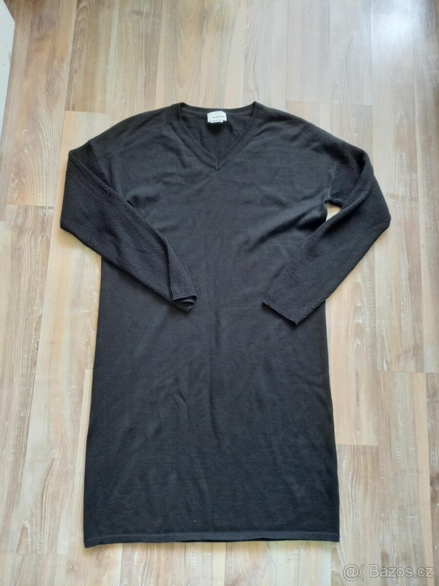 Černé vlněné šaty - 4