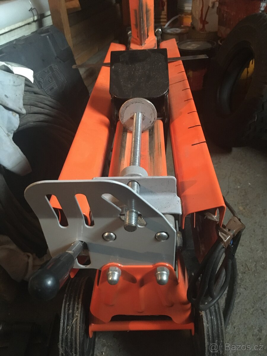 Doraz ke štípačce dřeva - 4