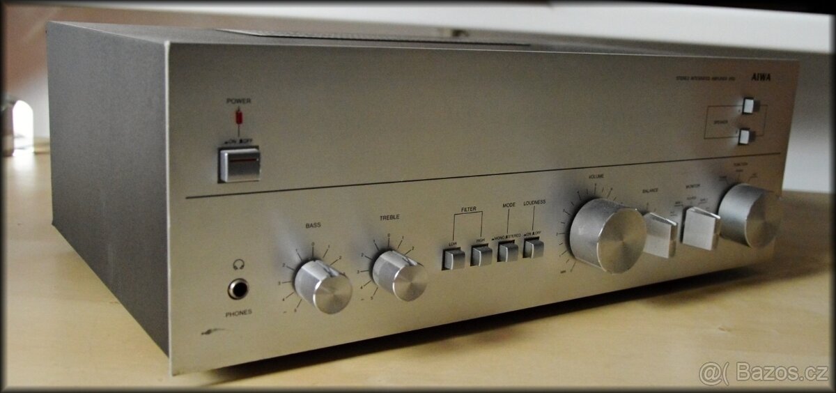 Zesilovač AIWA 8100 - 4