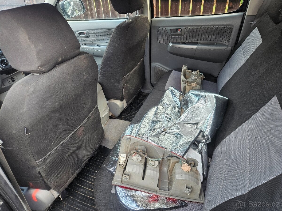 Toyota Hilux - 4