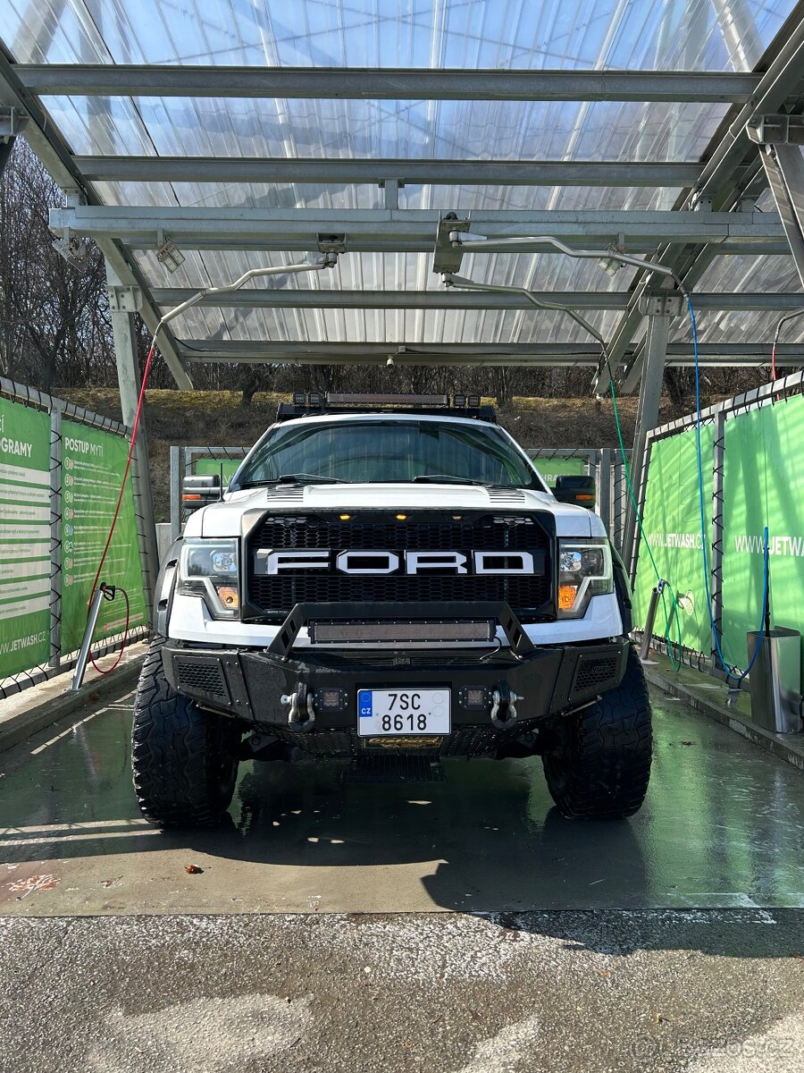 Ford F-150 “Monster” - 4