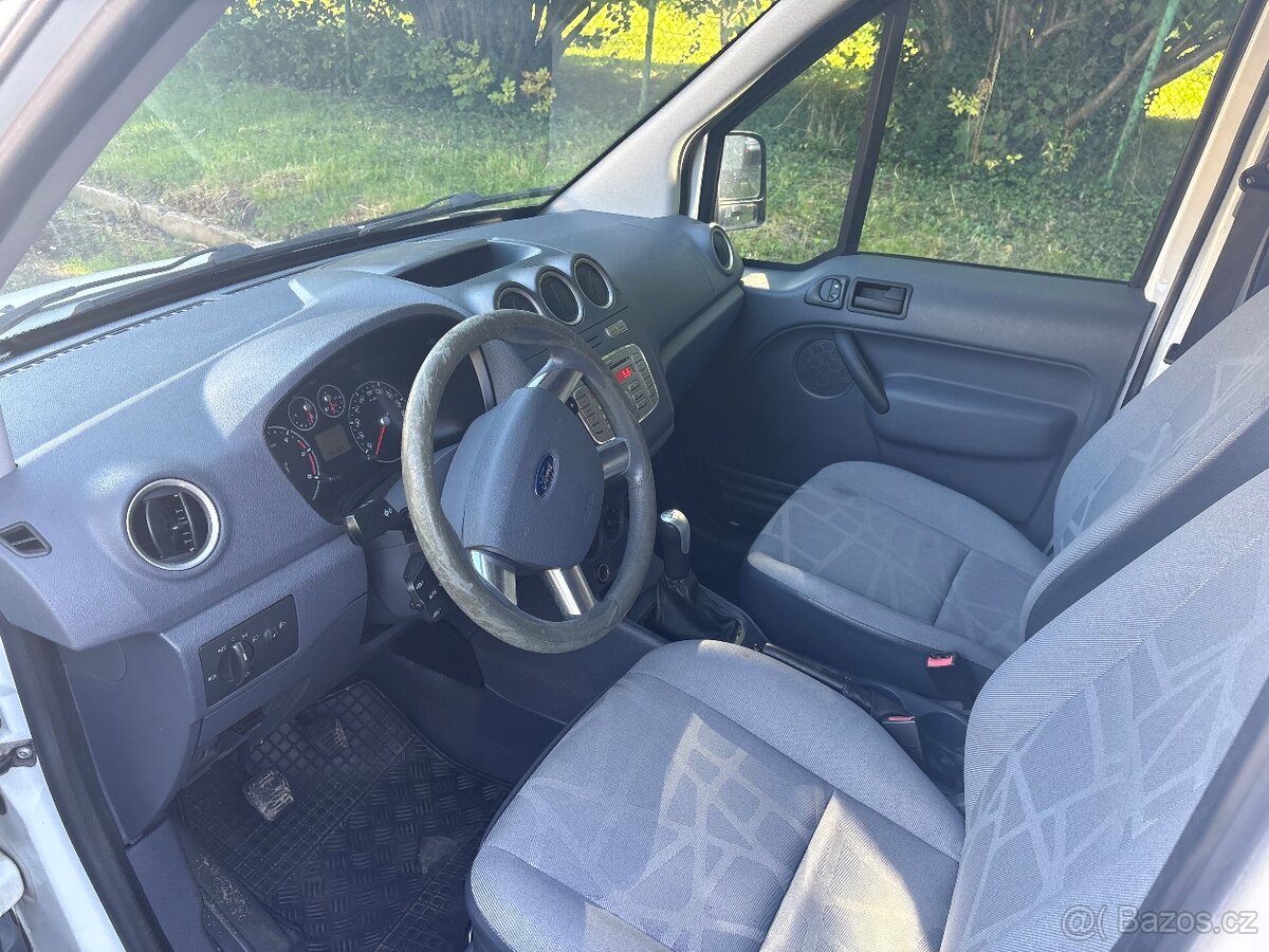 Ford Transit Connect rok 2012 - 4