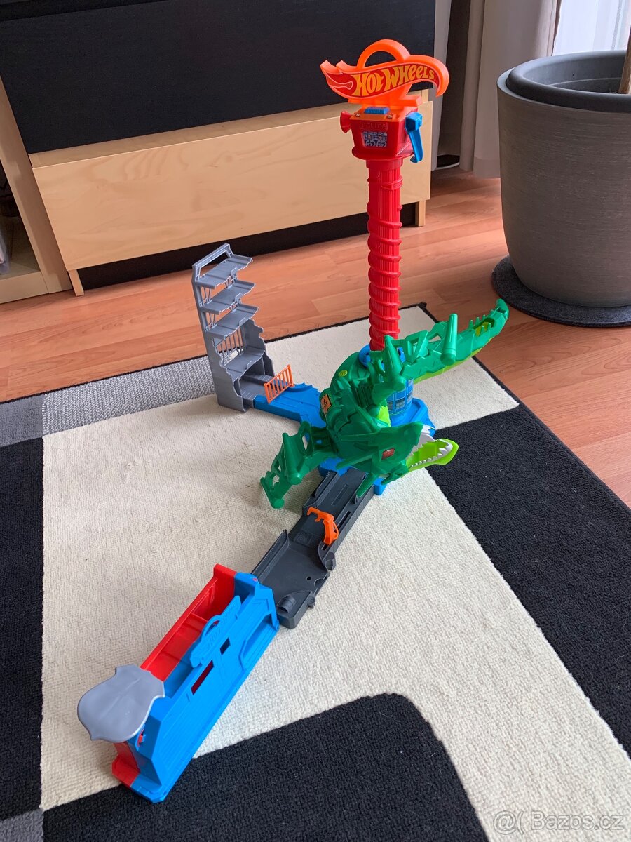Hot Wheels dračí útok ze vzduchu - 4
