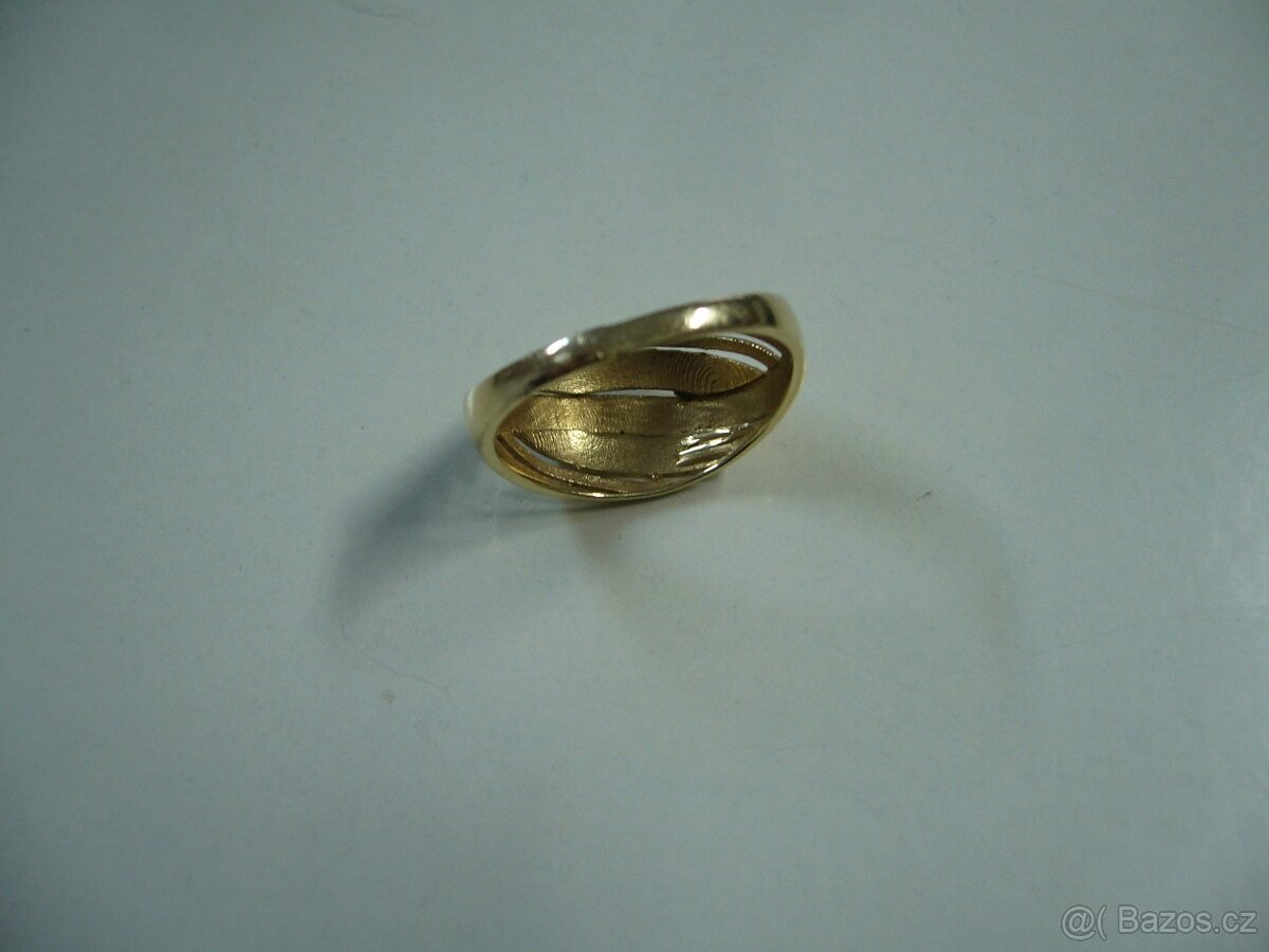 ZLATÝ PRSTÝNEK - 4