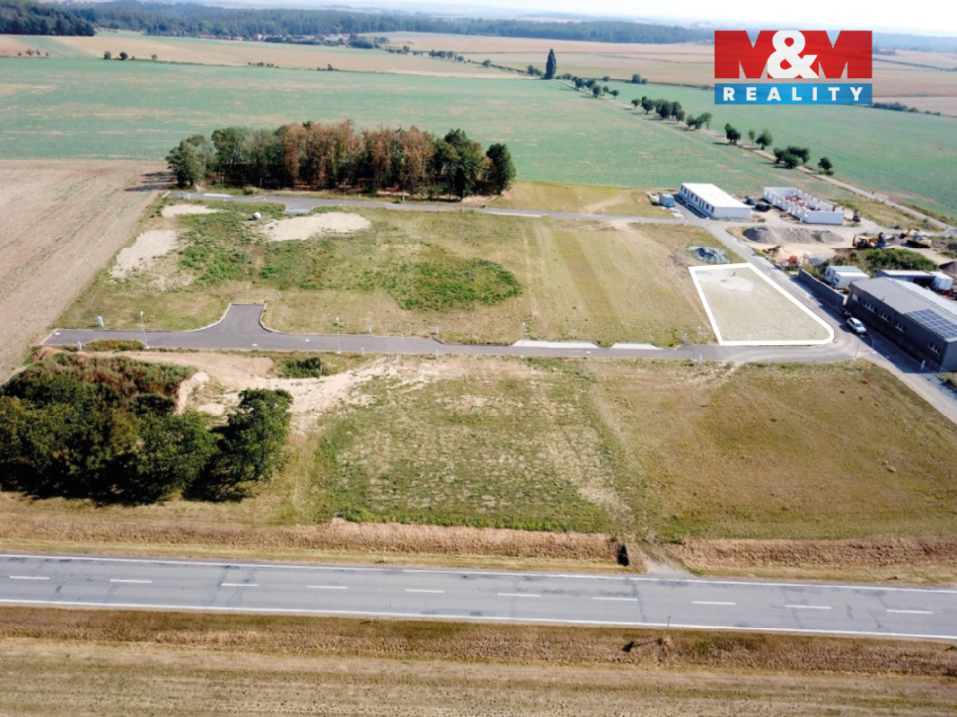 Pronájem komerčního pozemku 730 m2, Valeč - 4