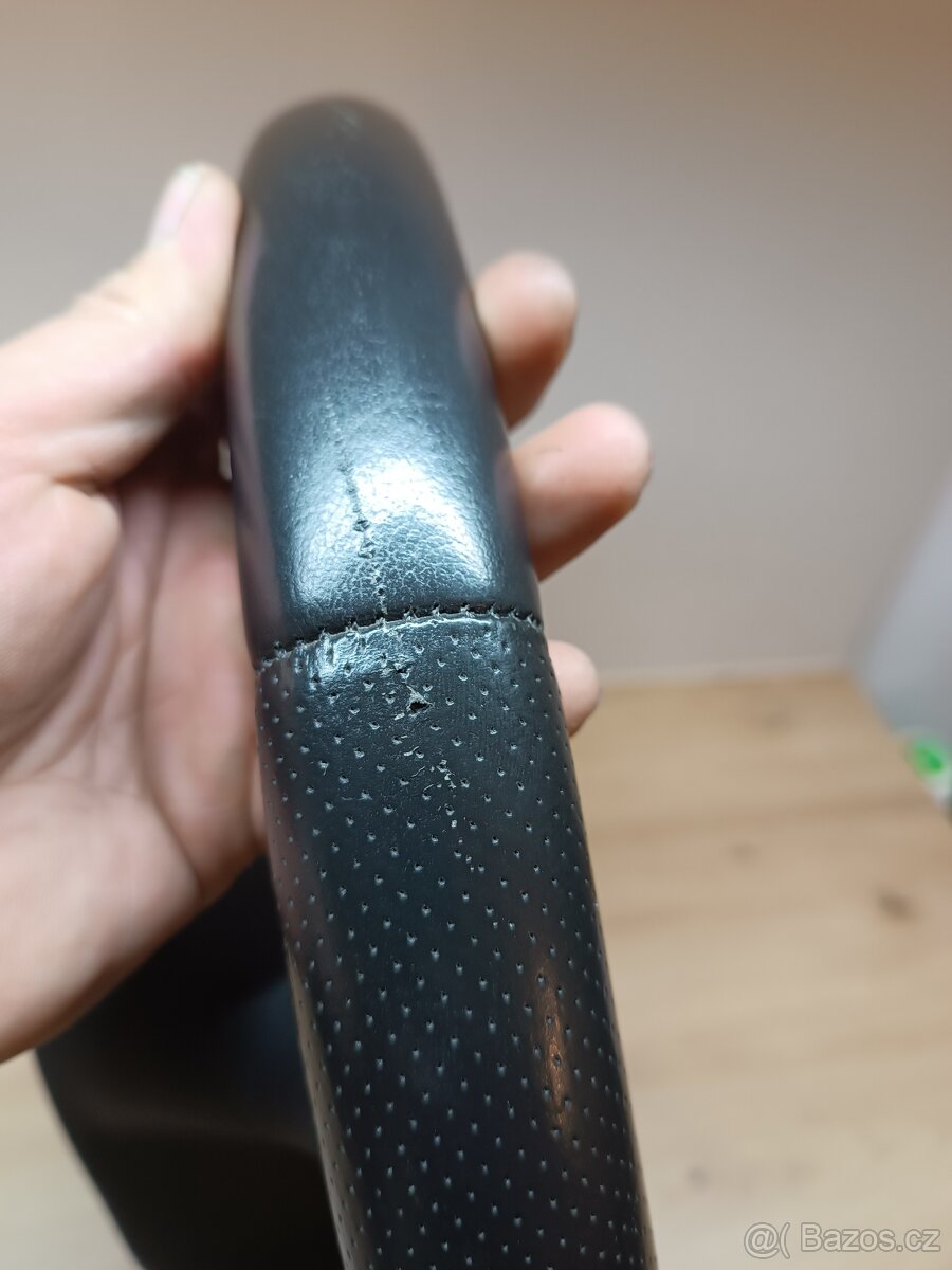 Volant Možený s perforací VW Sharan - 4