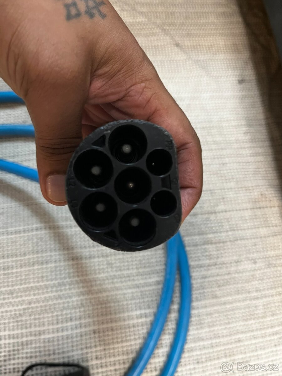 Třífázový nabíjecí kabel Mennekes (11kW) pro elektromobily - 4