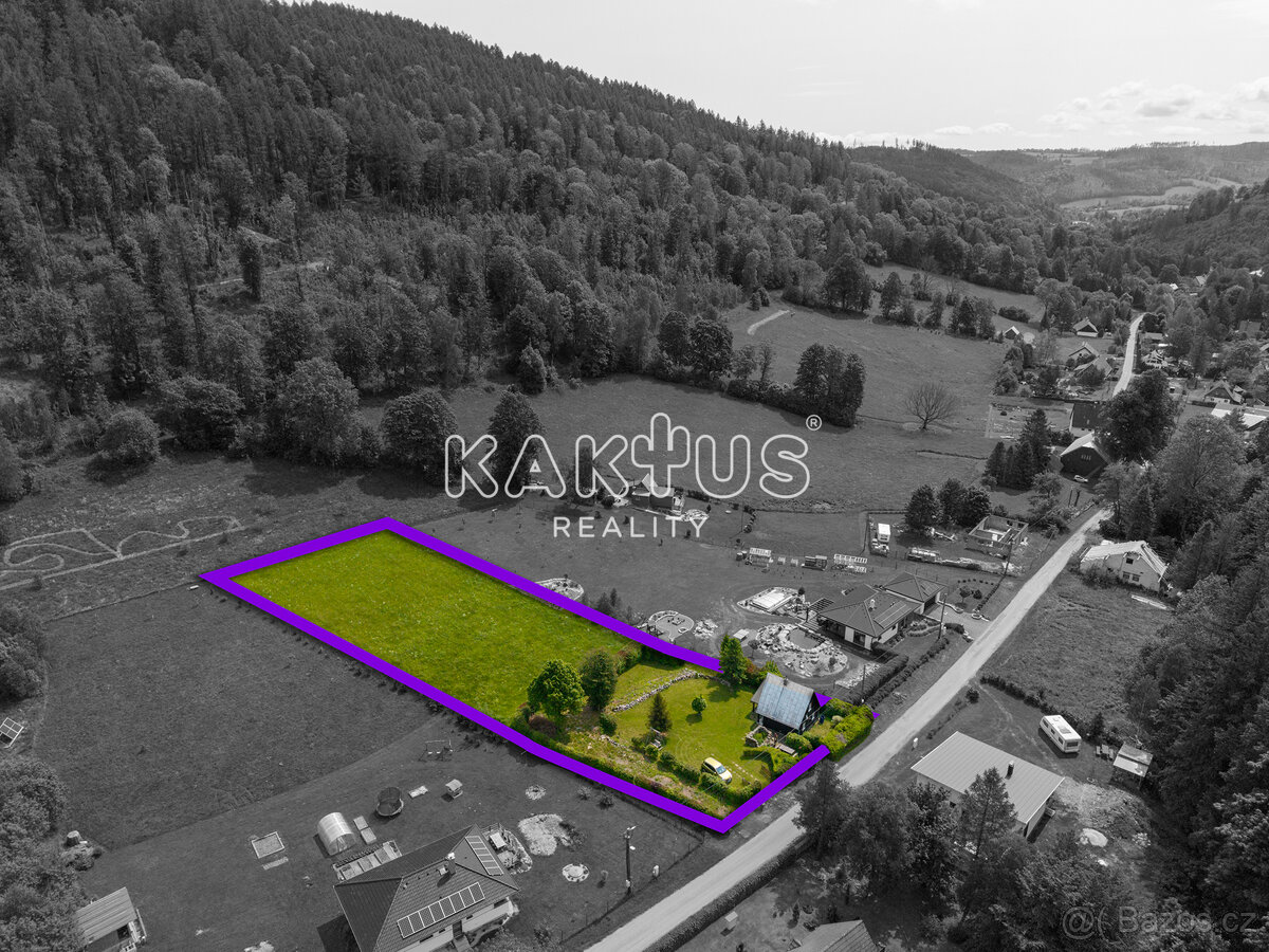 Prodej pozemku s možností výstavby RD o ploše 2870 m² v obci - 4