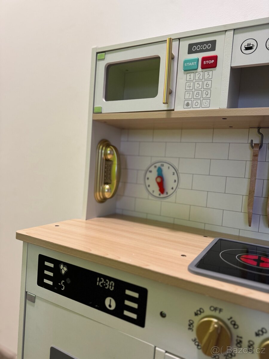 Interaktivní XXL dřevěná kuchyně s LED osvětlením - 4