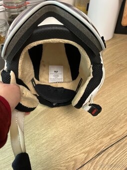 Dámská lyžařská přilba - 4